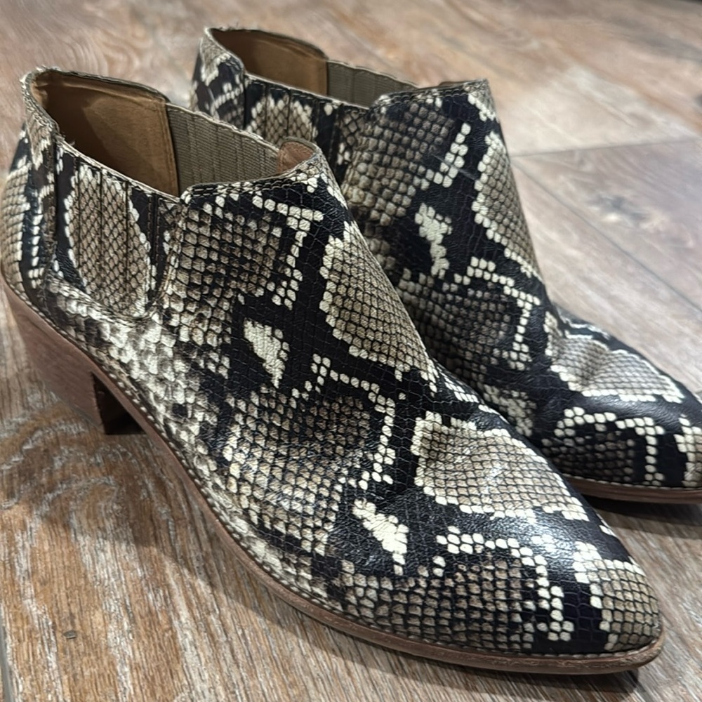 Madewell boots Faux snakeskin size 10